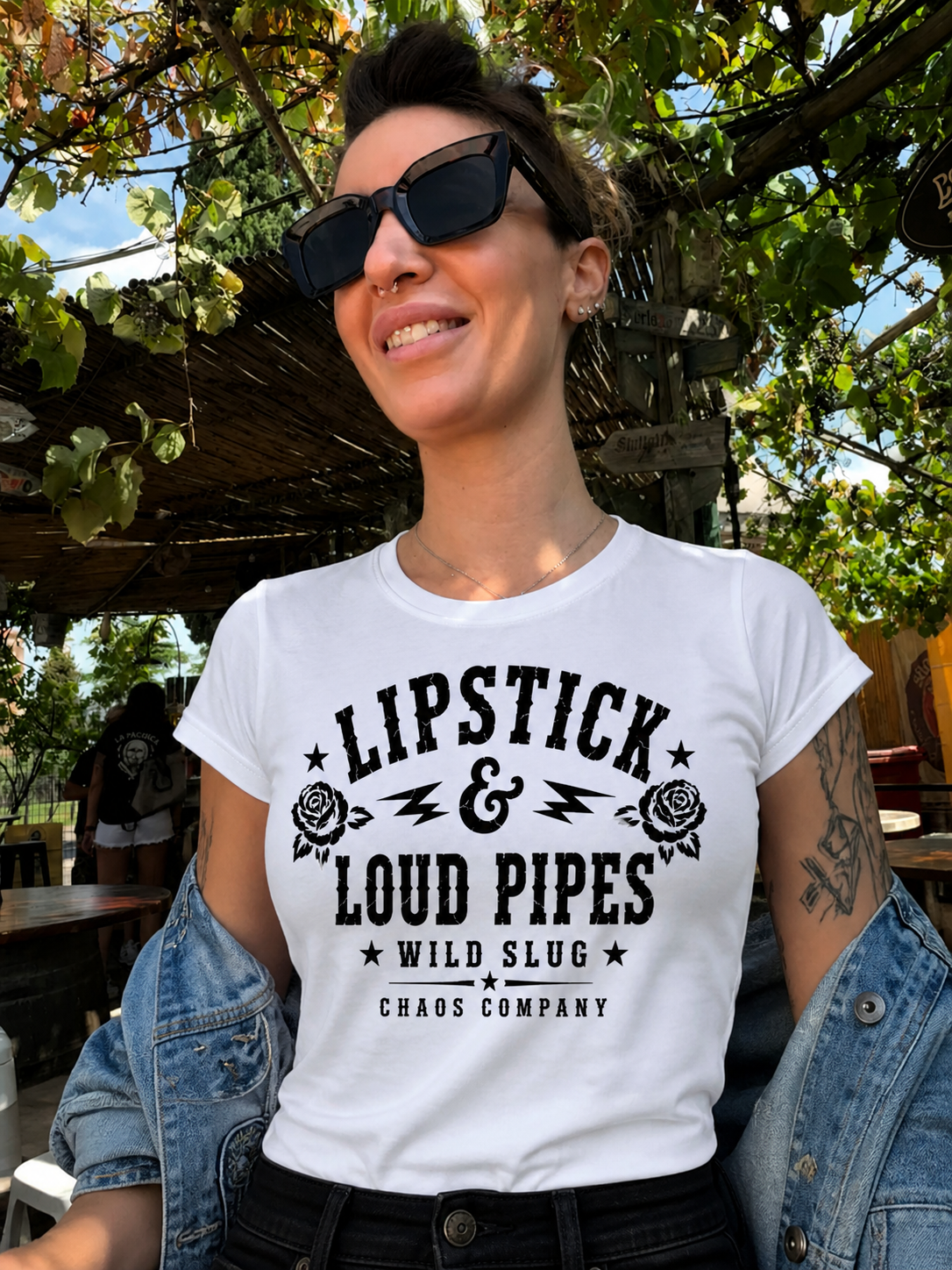 T Shirt Lipstick Black or White - Women Tee